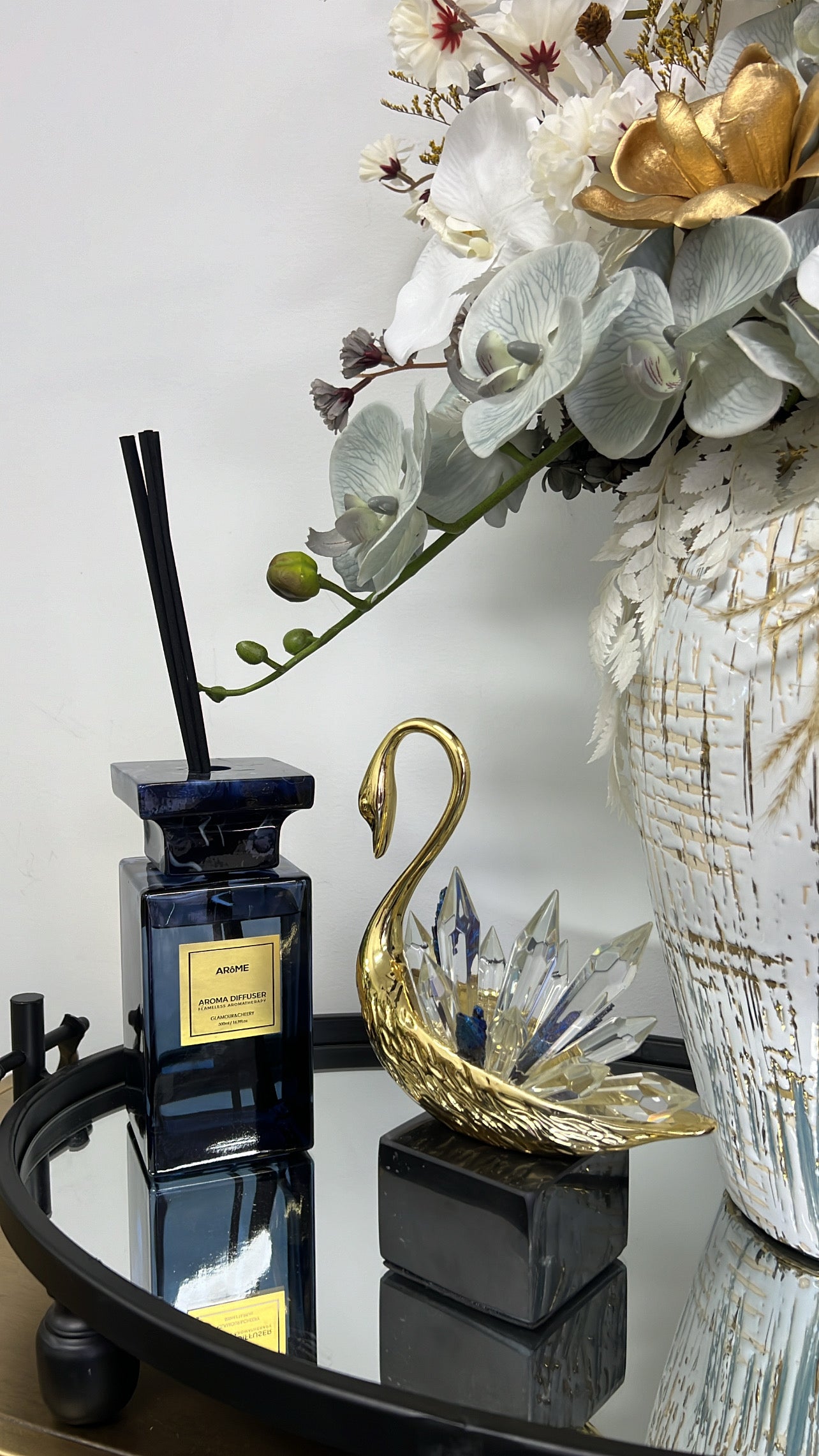 Gold swan figurine - Luscious Homewares