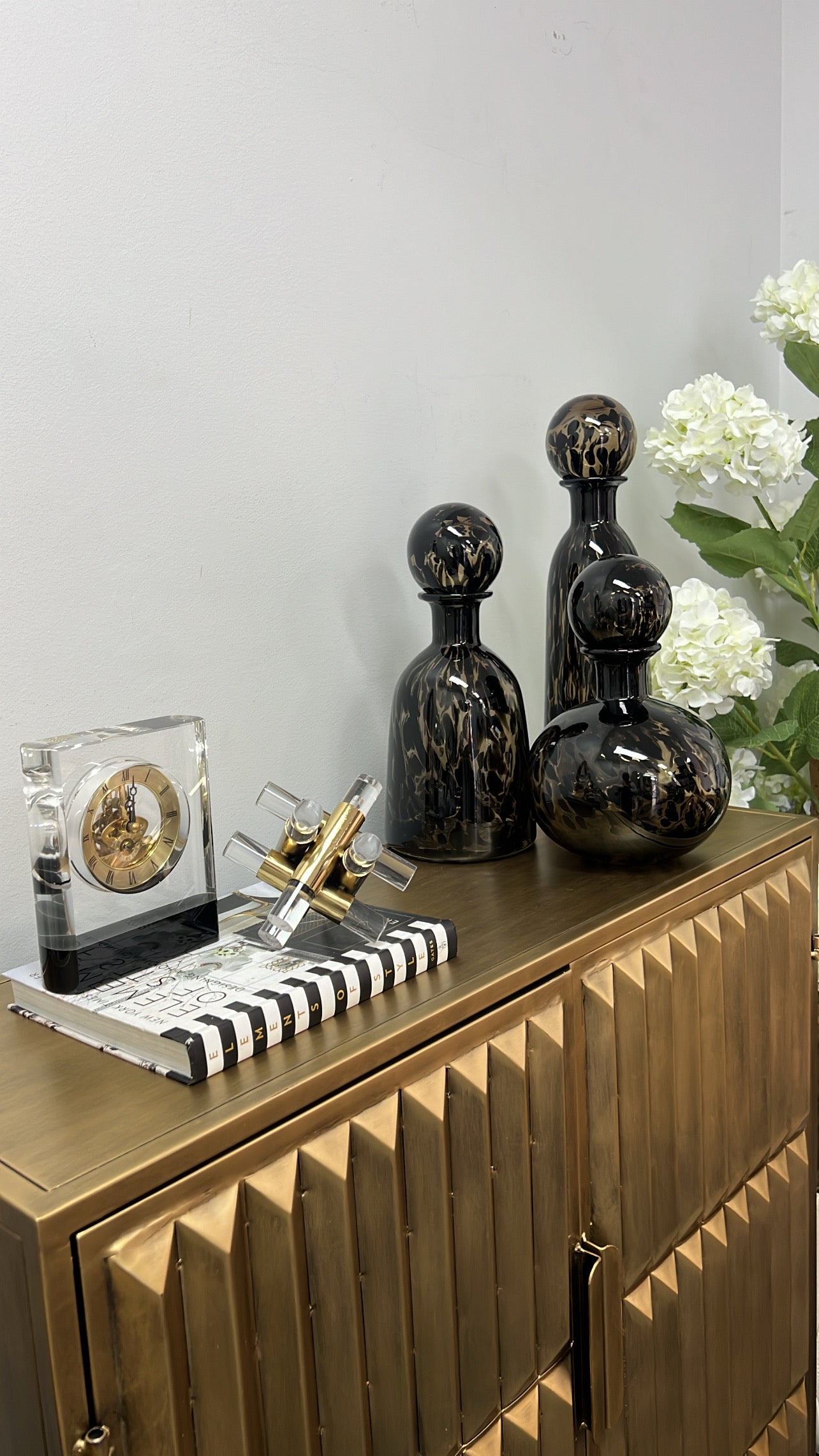 Acrylic Metal Cross Geometric - Luscious Homewares
