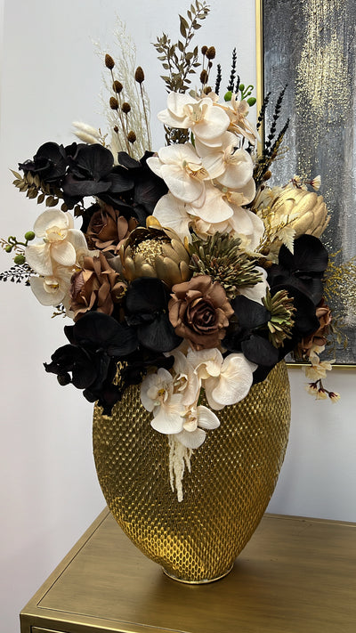 Nature blooms floral arrangement - Luscious Homewares