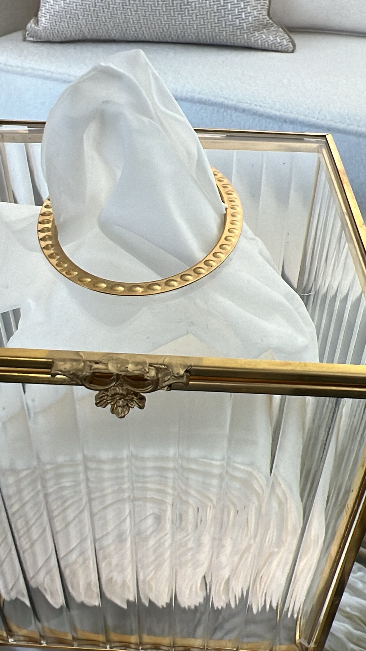 Porcha square gold tissue box - Luscious Homewares
