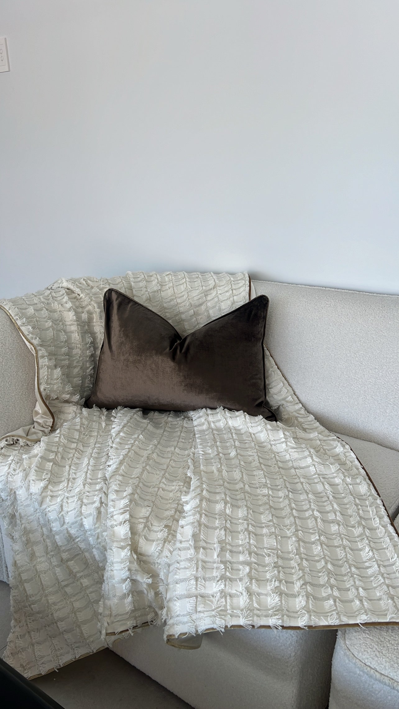 Dante ivory throw 140x220cm - Luscious Homewares