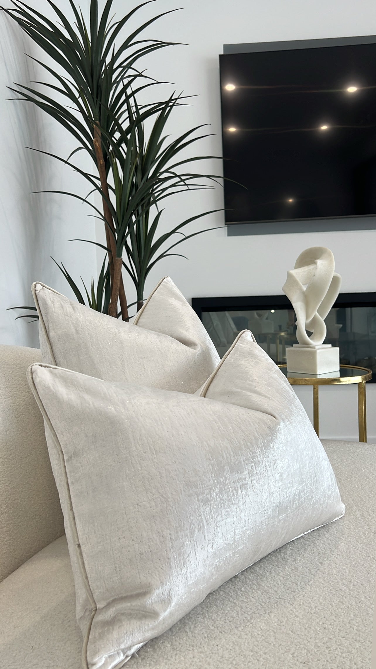 Delanie pearl cushion - Luscious Homewares
