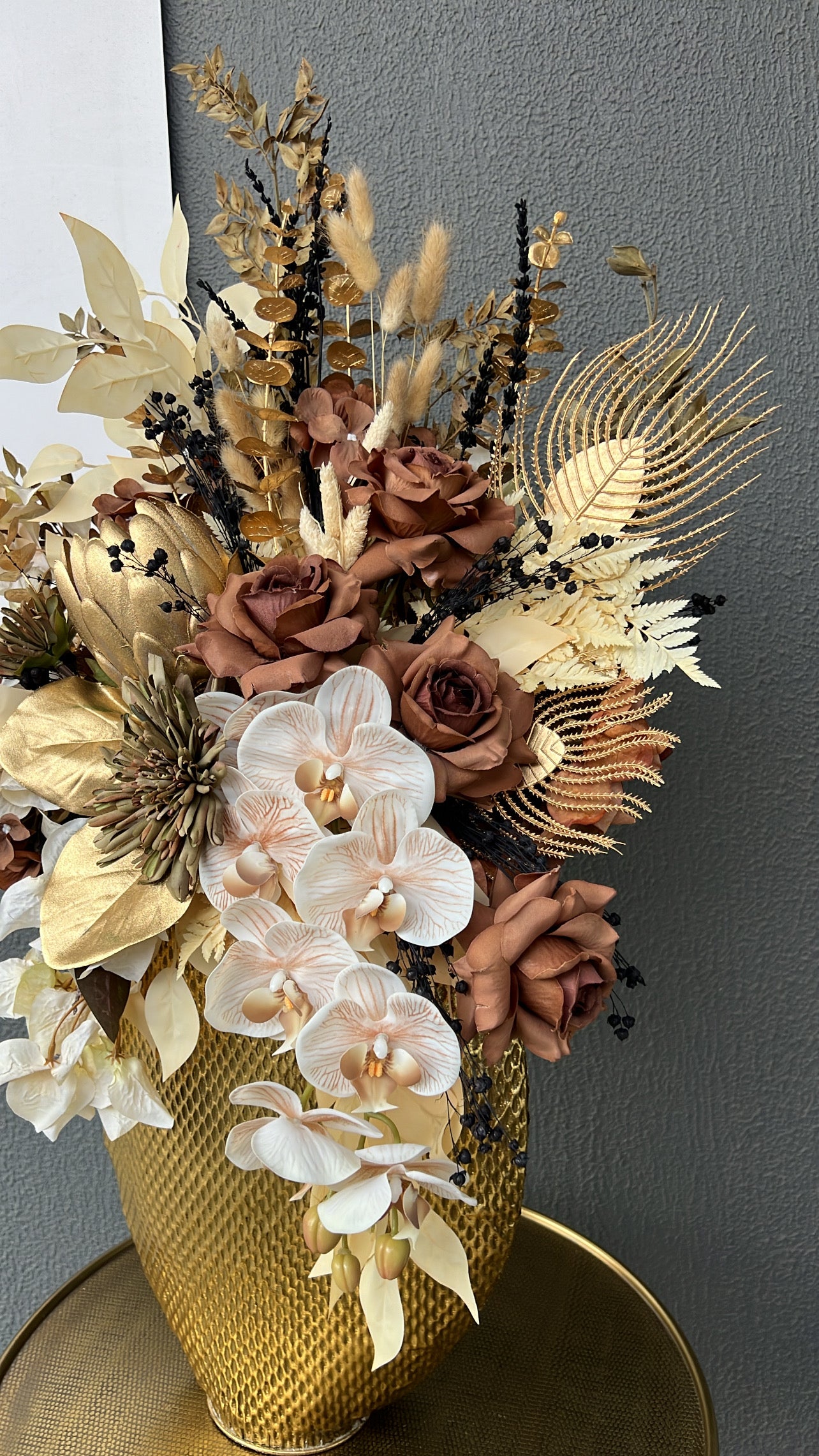 Lamya floral arrangement - Luscious Homewares