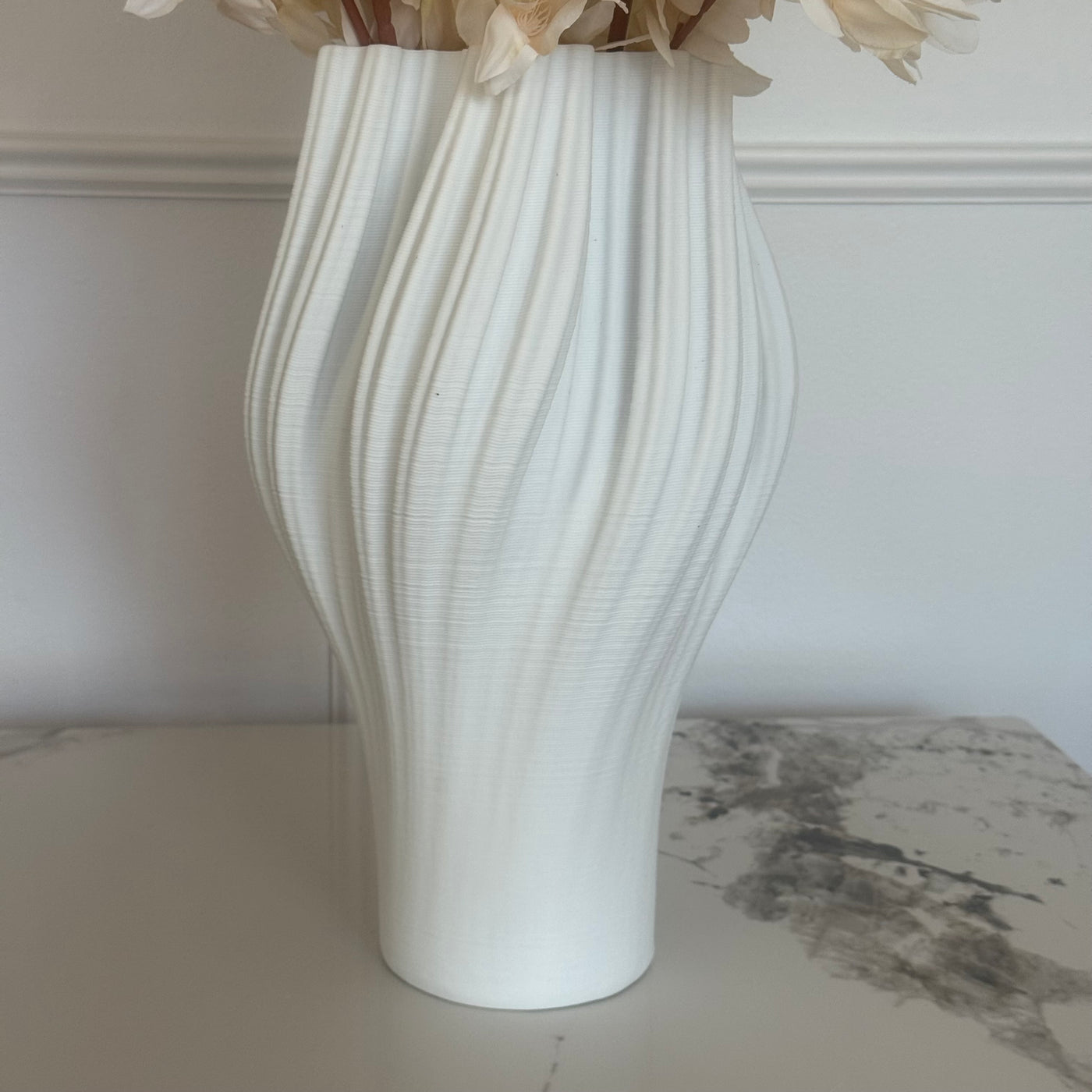 Swirl effect Tall 3d ceramic vase