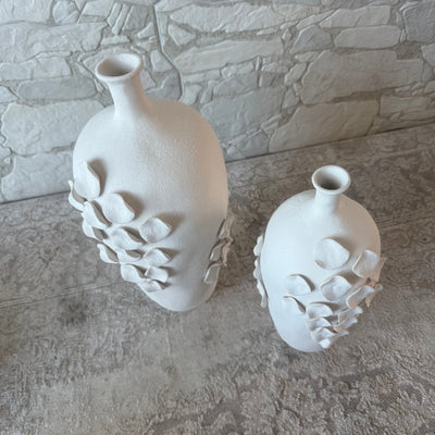 AMPHORA collection Olphe Sculptured pottery vase Matt off white