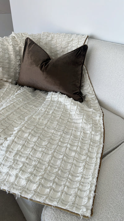 Dante ivory throw 140x220cm - Luscious Homewares