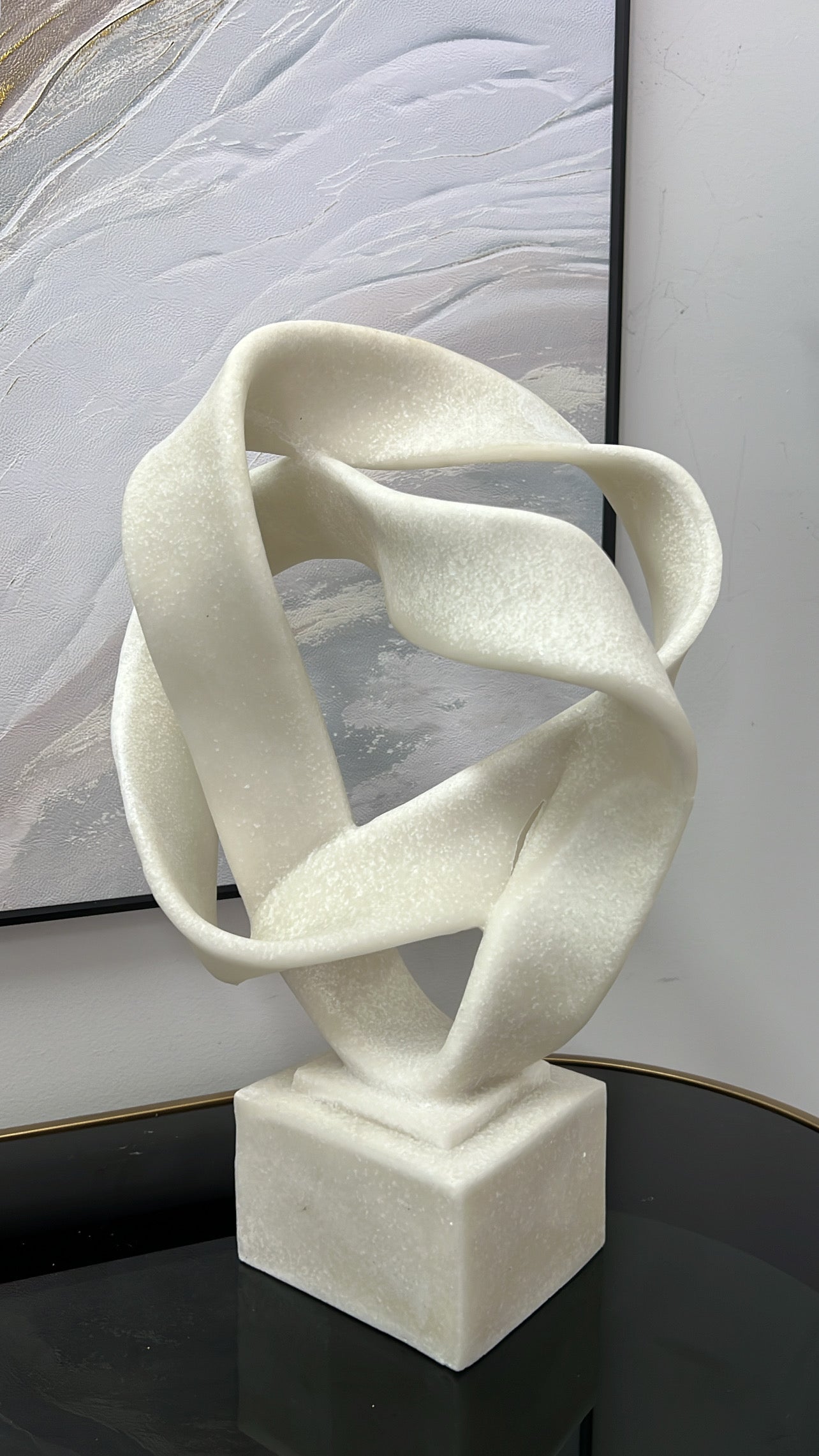 Intertwine resin Quartz sculpture stand - Luscious Homewares