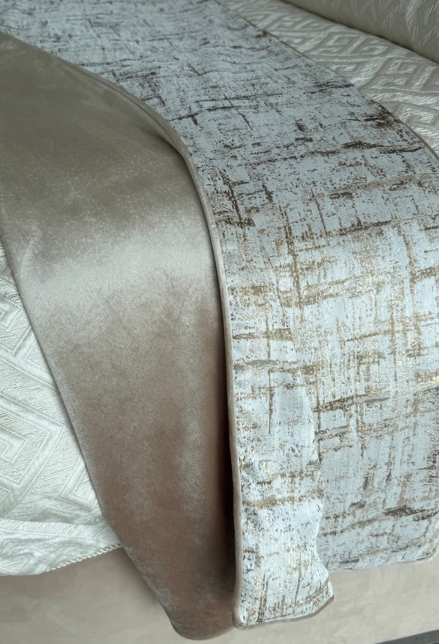 Precious throw 260 x 60 cm