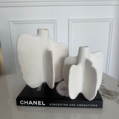 Set of 2 ceramic vases