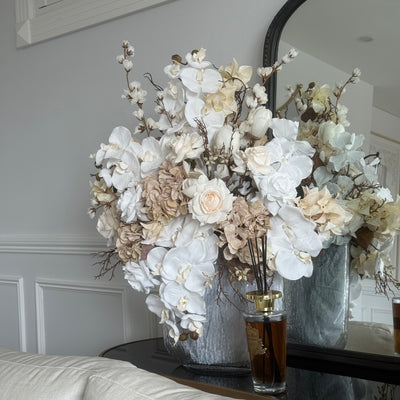 Yara blooms Floral Arrangement