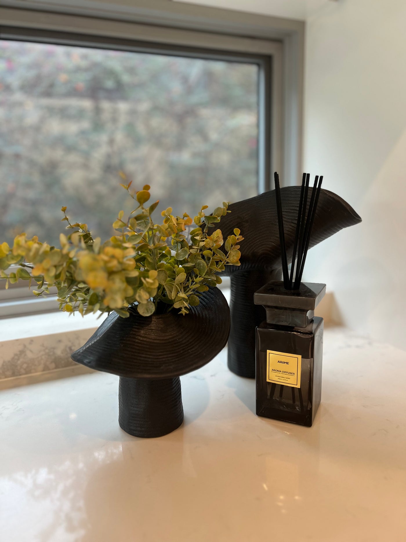 Clover black vase - Luscious Homewares