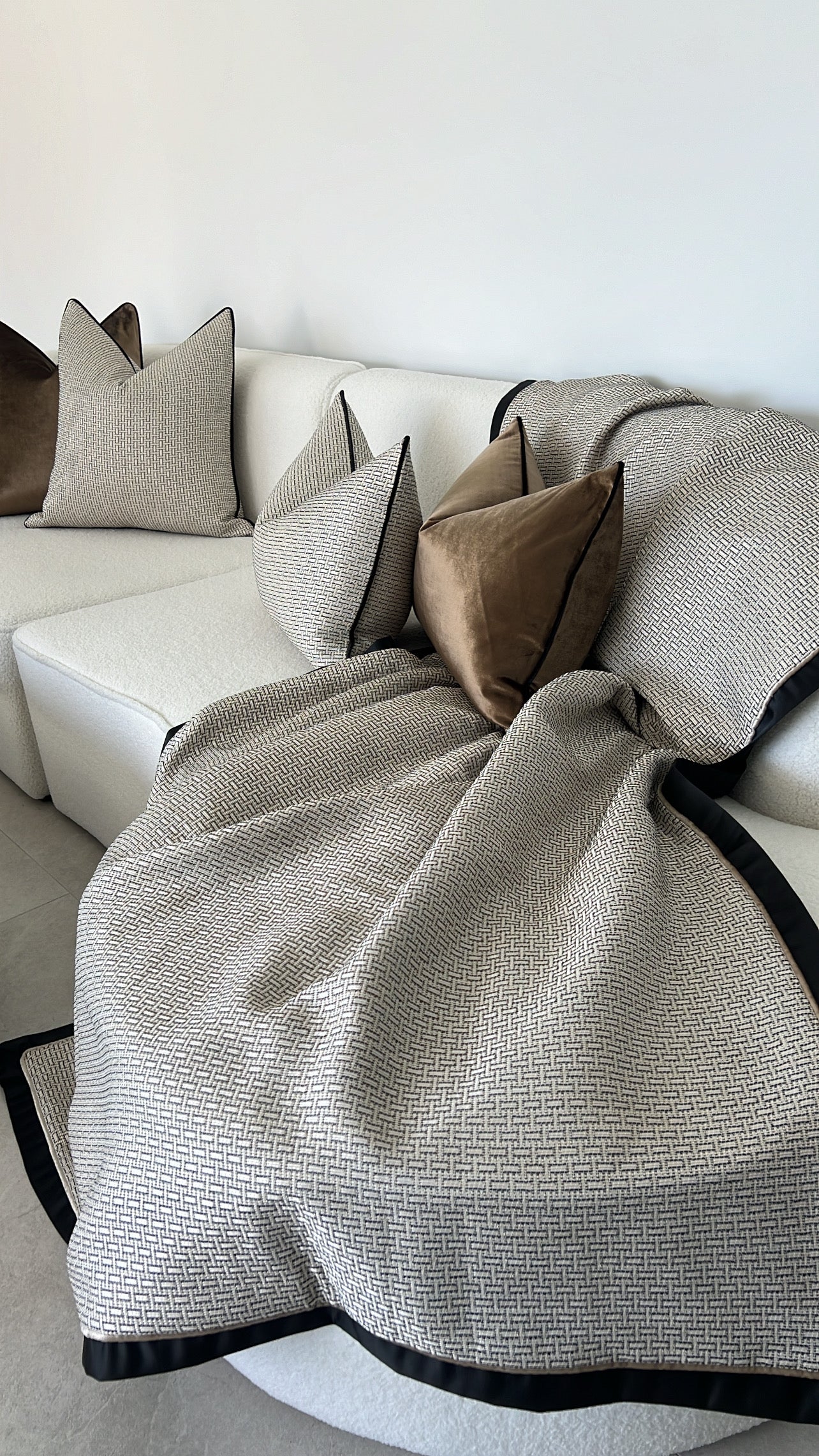 Zell black luxury throw 140x220cm - Luscious Homewares