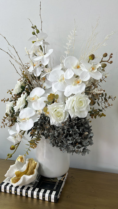 Lauren floral arrangement - Luscious Homewares