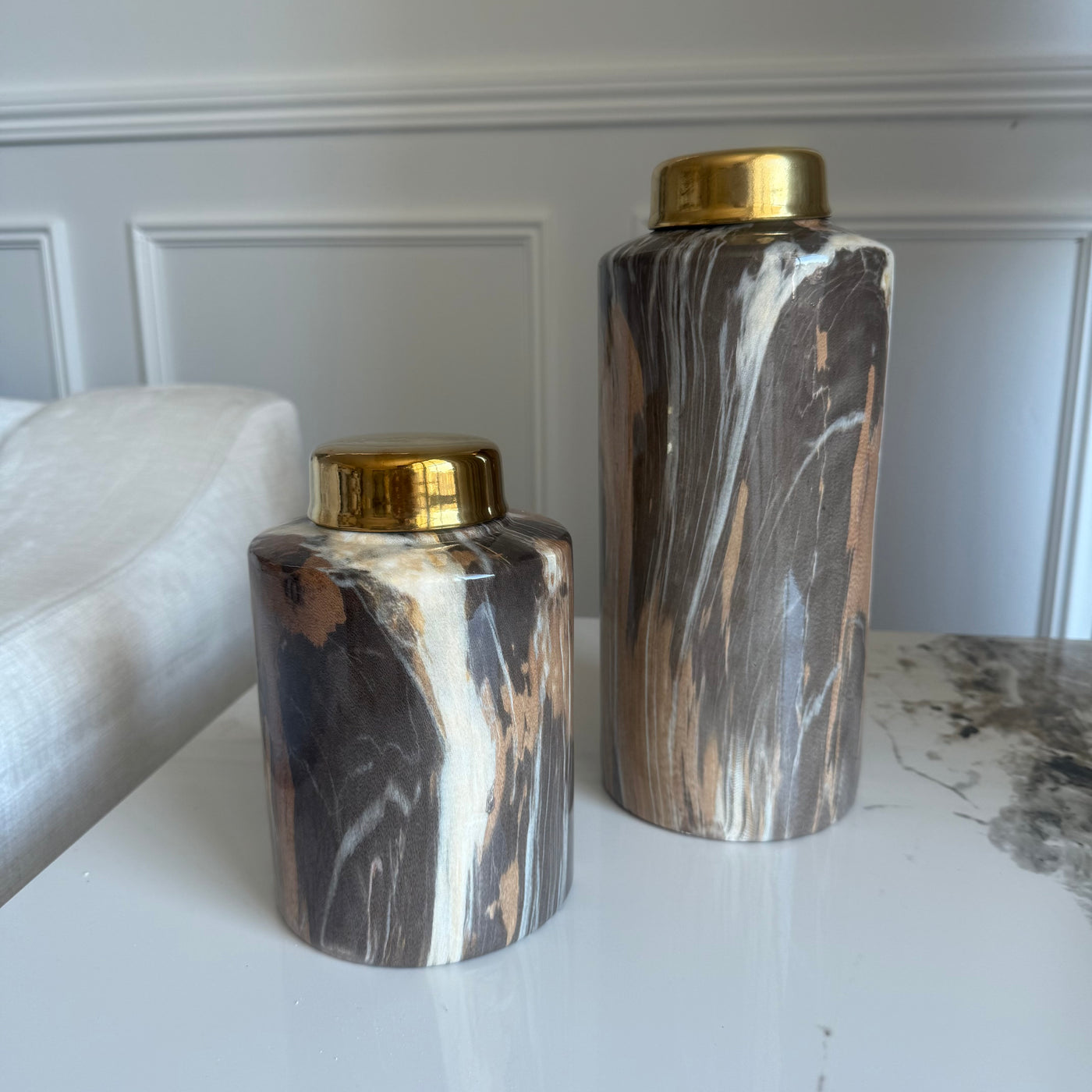 Swirl stone cylinder jars