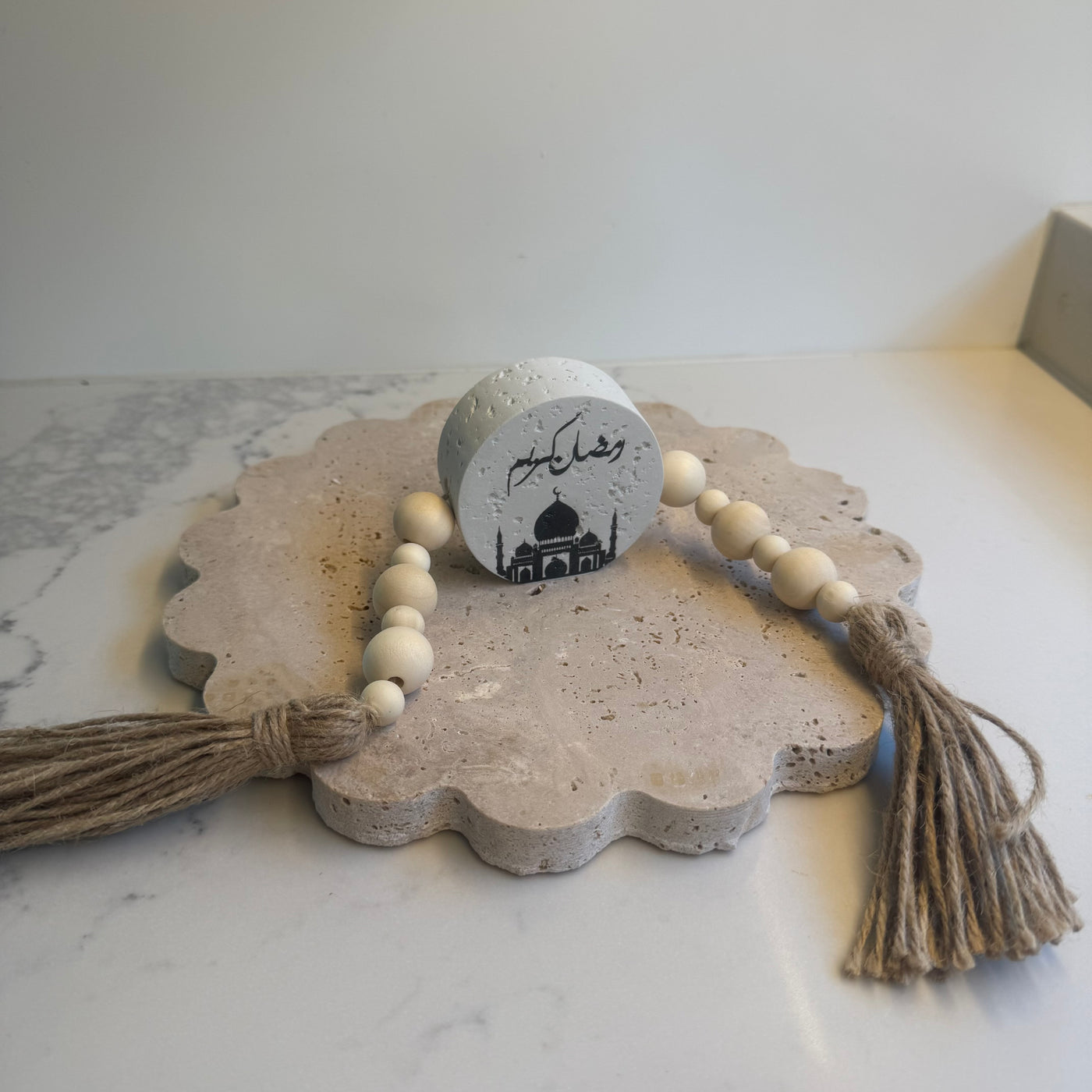 ScallopTravertine Stone round tray