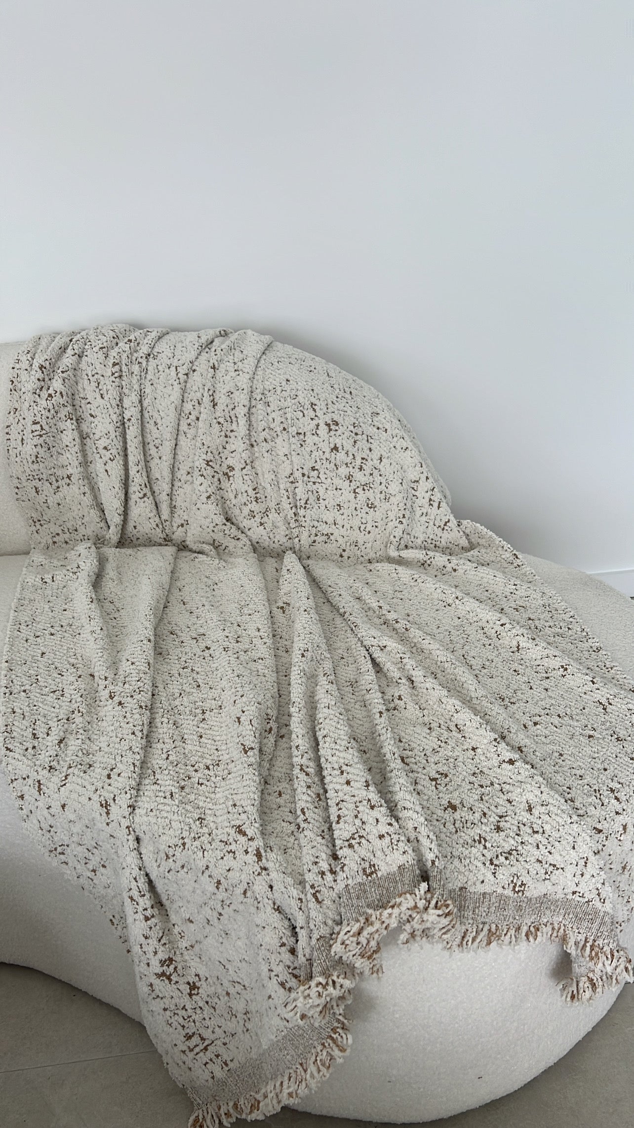 Woven reversible Throw - Luscious Homewares