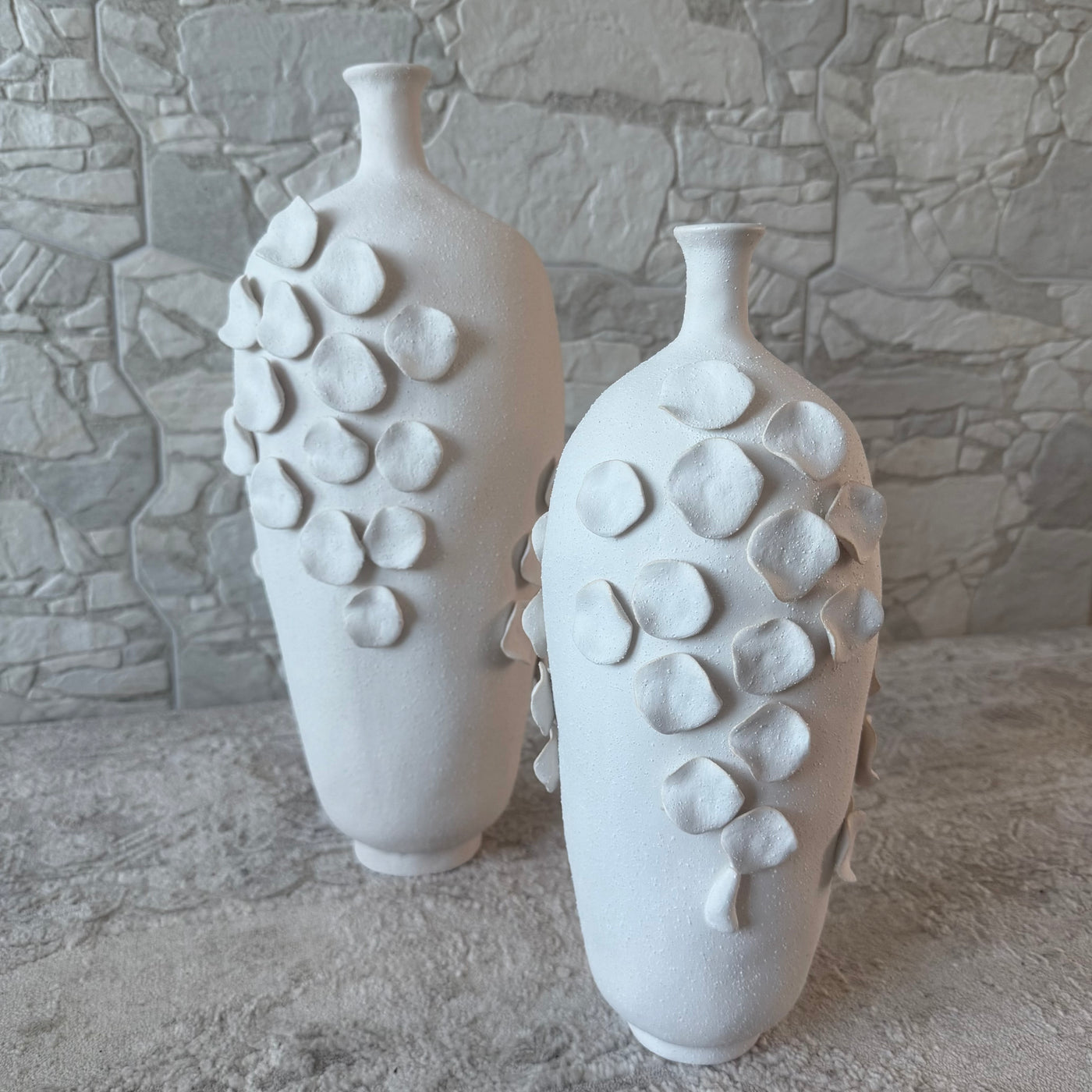 AMPHORA collection Olphe Sculptured pottery vase Matt off white