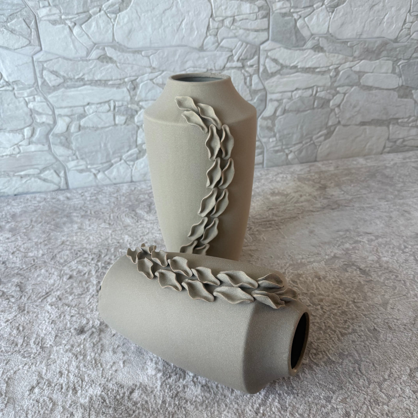 AMPHORA collection Prochus Sculptured pottery vase matt