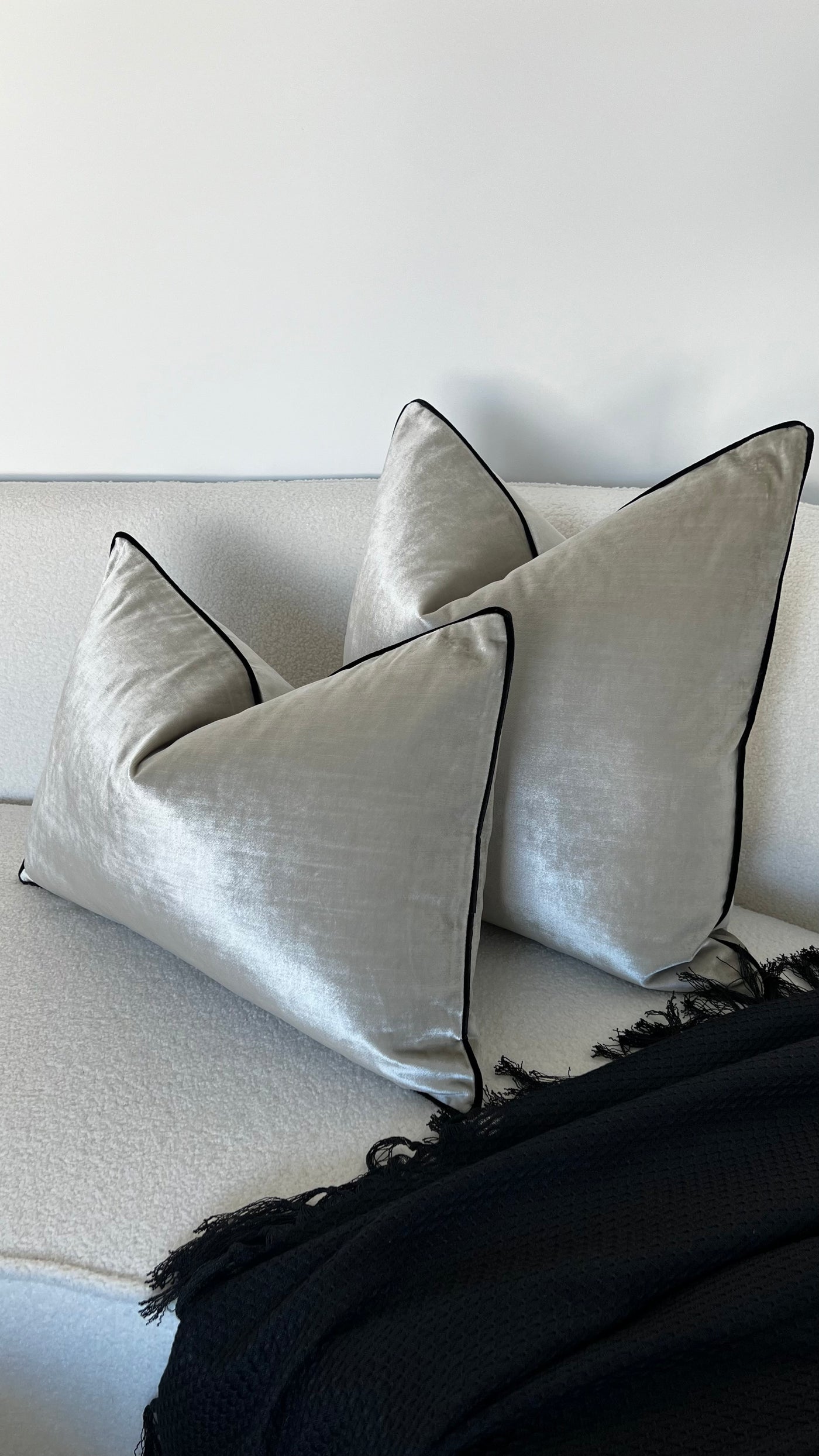 Royal luxe powder cushion - Luscious Homewares